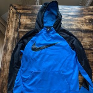 BOY’s NIKE sweatshirt